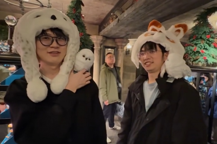 圣枪哥晒出休赛期旅游照：与Meiko等好友聚首，还收到邓紫棋签名