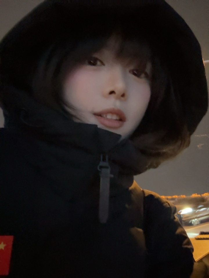 【万博电竞】骆歆晒照:其实我有件重要事想告诉你