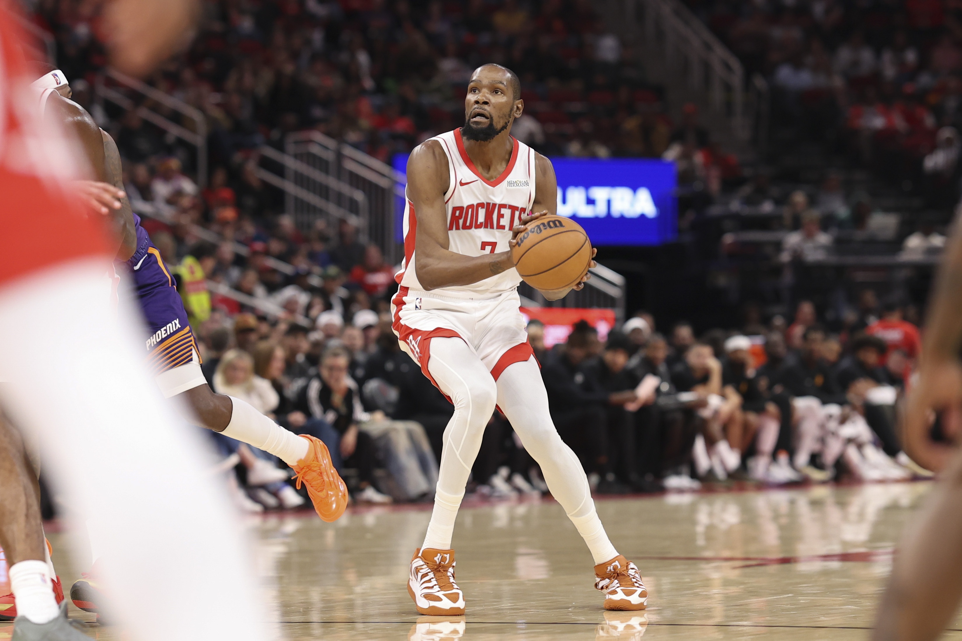 球星成色差距!狄龙首节8中6后三节16中4 KD首节5中1后三节12中10