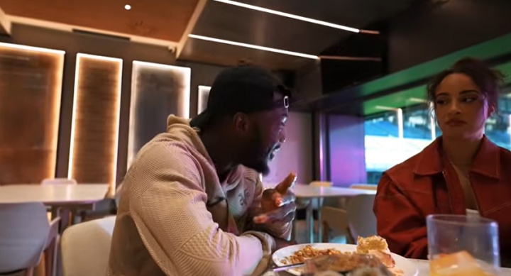 【梅西】尼古拉·佩佩:C罗总在采⬅️访提梅西说明他是2号人物,他❕就像贝吉塔(图1) 【梅西】尼古拉·佩佩:C罗总在采⬅️访提梅西说明他是2号人物,他❕就像贝吉塔(图1)