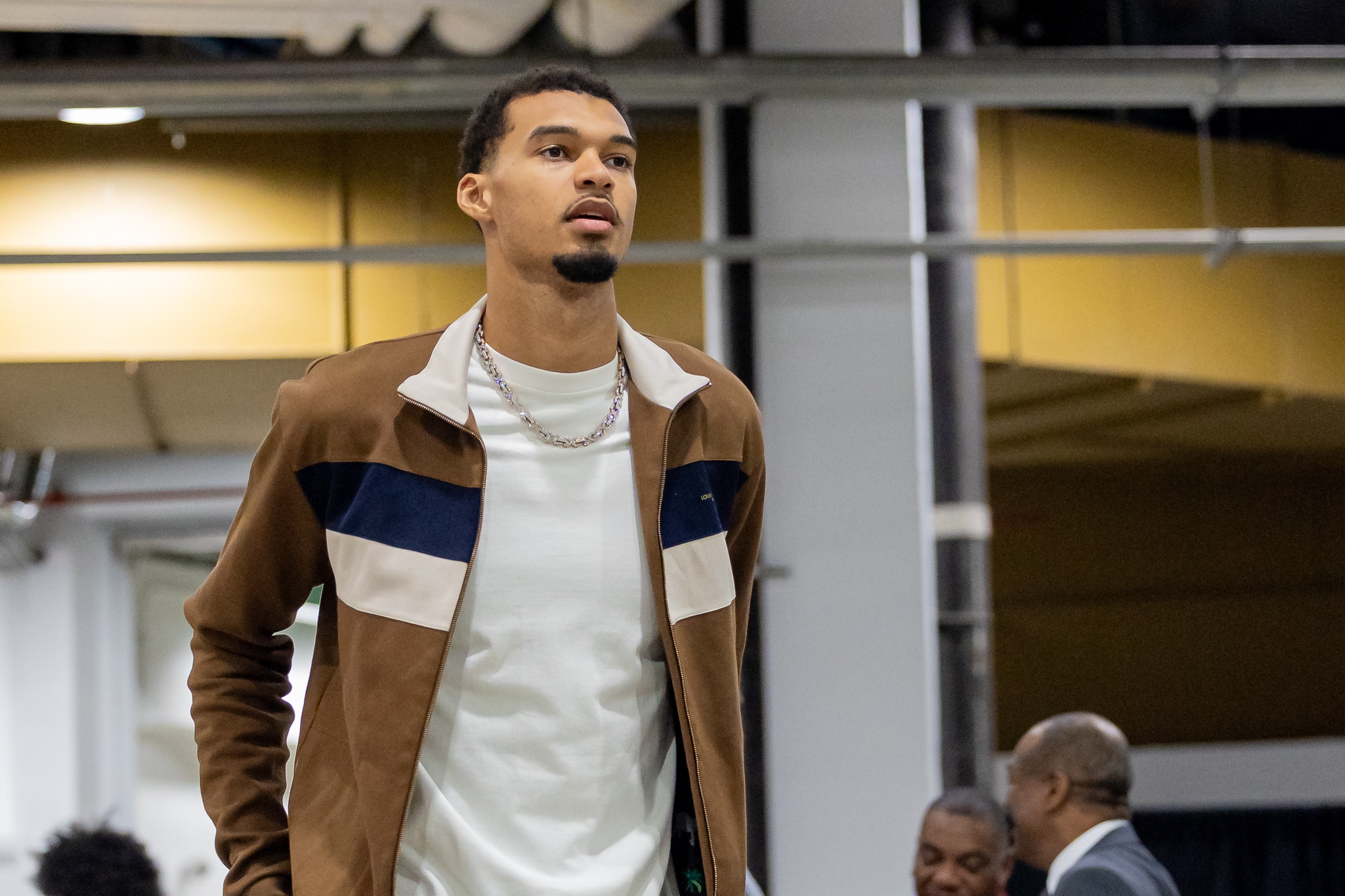 队记：文班亚马将确认缺席明天对阵湖人的NBA杯1/4淘汰赛