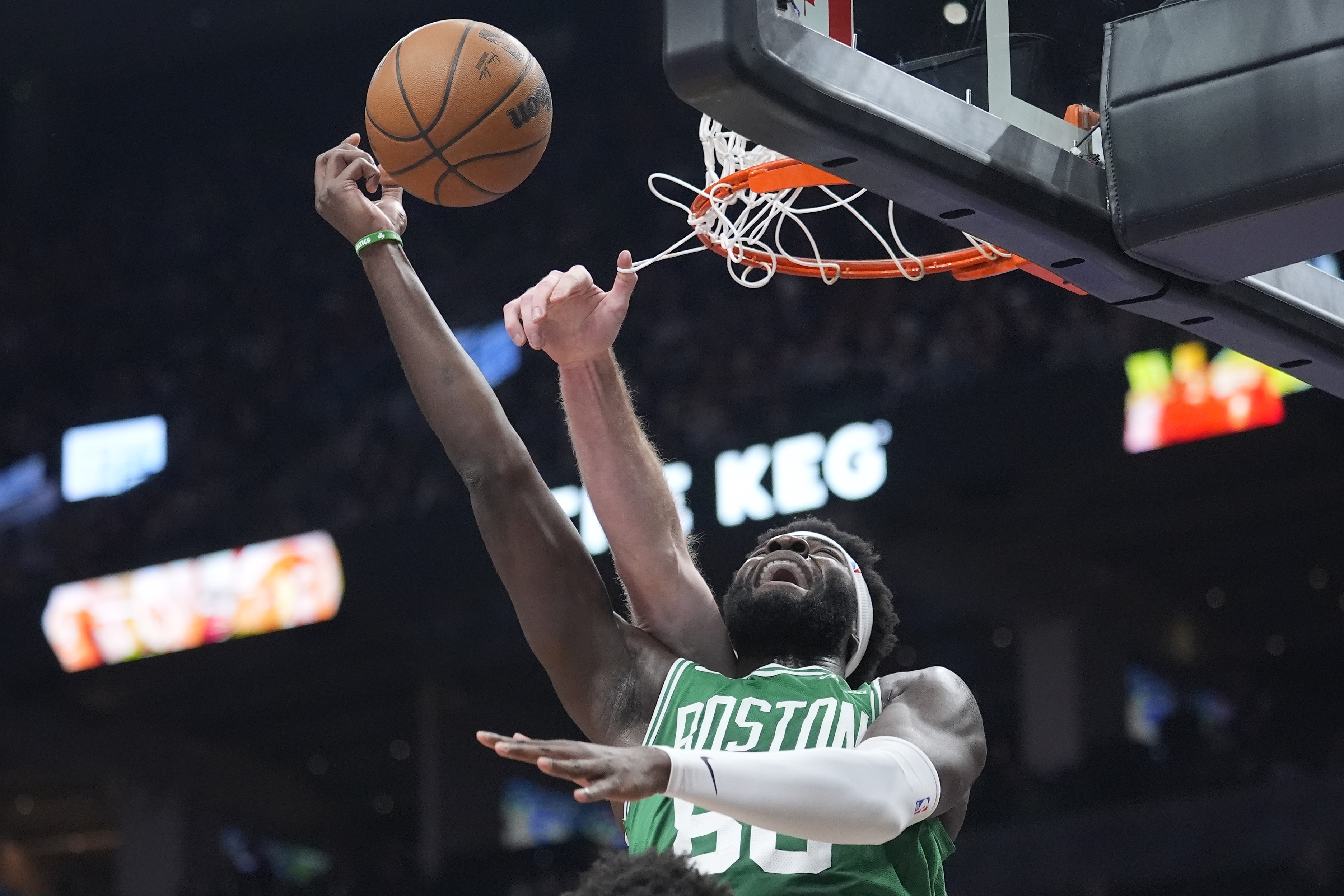 场均10.1分8.3板1.3帽！科塔谈担任先发中锋：一直心怀感恩