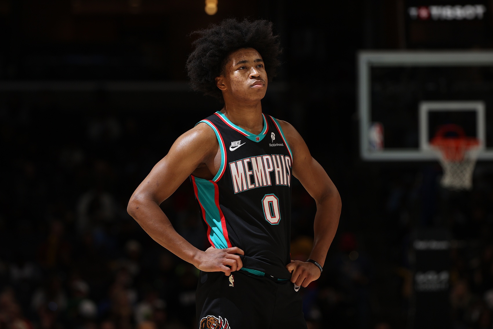 【精彩资讯】罚球成为胜负手！关键时刻零失误+防守端纪律性帮助湖人力克灰熊(图3)