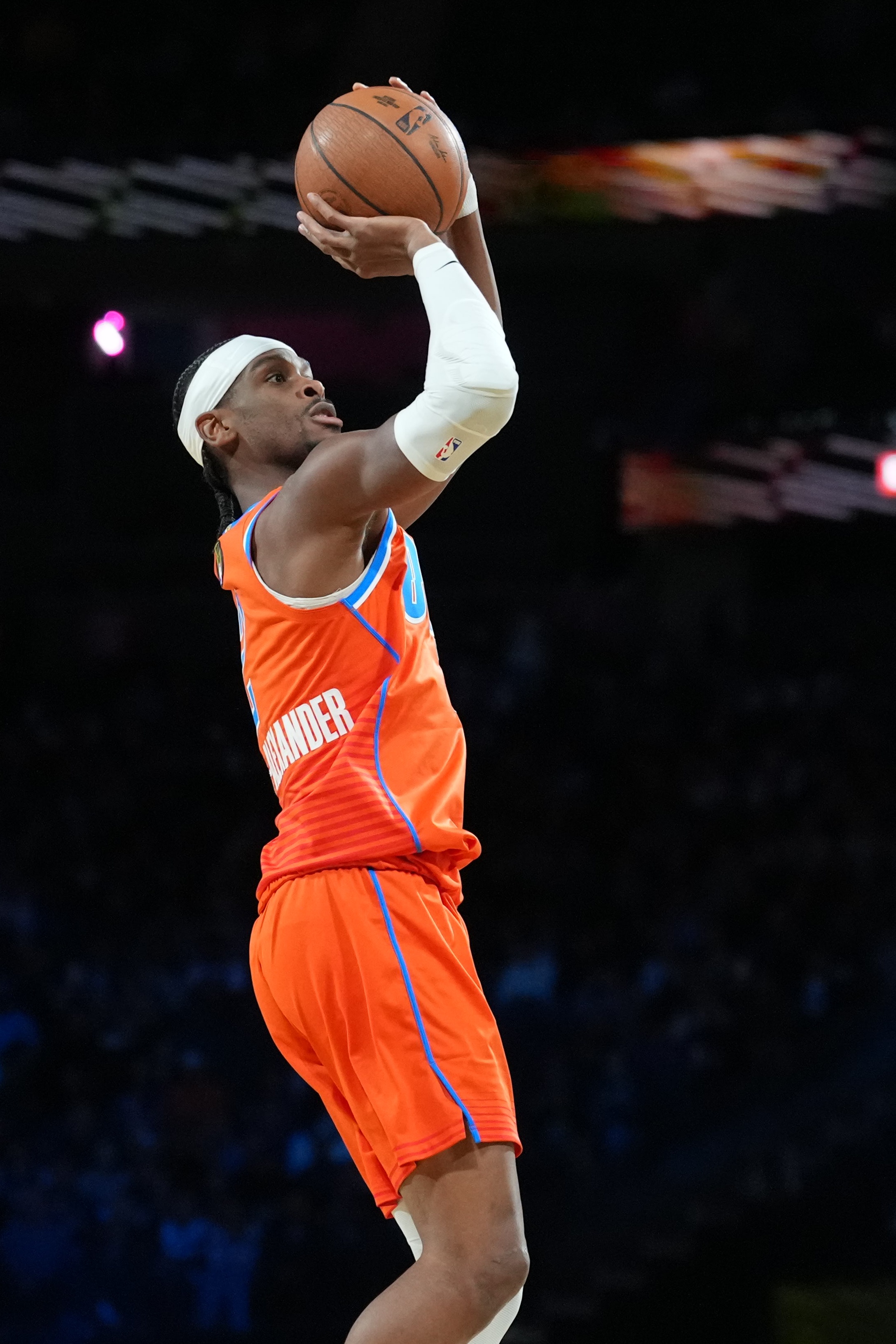 【体育观察】一物降一物!文班21分钟正负值+21 一个人禁区攻防⬅️威慑力掌控雷霆(图2) 【体育观察】一物降一物!文班21分钟正负值+21 一个人禁区攻防⬅️威慑力掌控雷霆(图2)