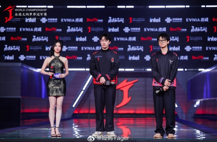 【QY球友会】好腿!永劫无间美女主持娅鸽晒照:明天✈️深圳!决赛见!