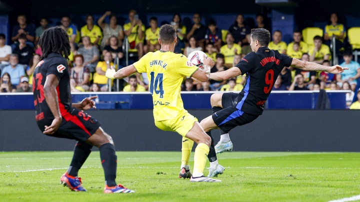 【体育报道】巴塞罗那vs比利亚雷亚尔:西甲积分榜榜首与第三名的对决(图1) 【体育报道】巴塞罗那vs比利亚雷亚尔:西甲积分榜榜首与第三名的对决(图1)