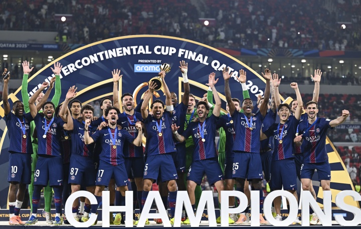 首届冠军皇马祝贺巴黎：恭喜巴黎、纳赛尔、恩里克和球员夺洲际杯