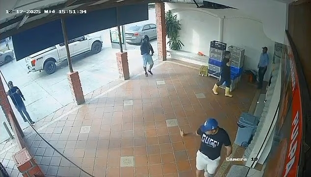 【体育趣闻】厄瓜多尔今年✨第5位遇害球员！33岁前国脚乞求别开❗枪 仍遭枪击✨身亡(图1)