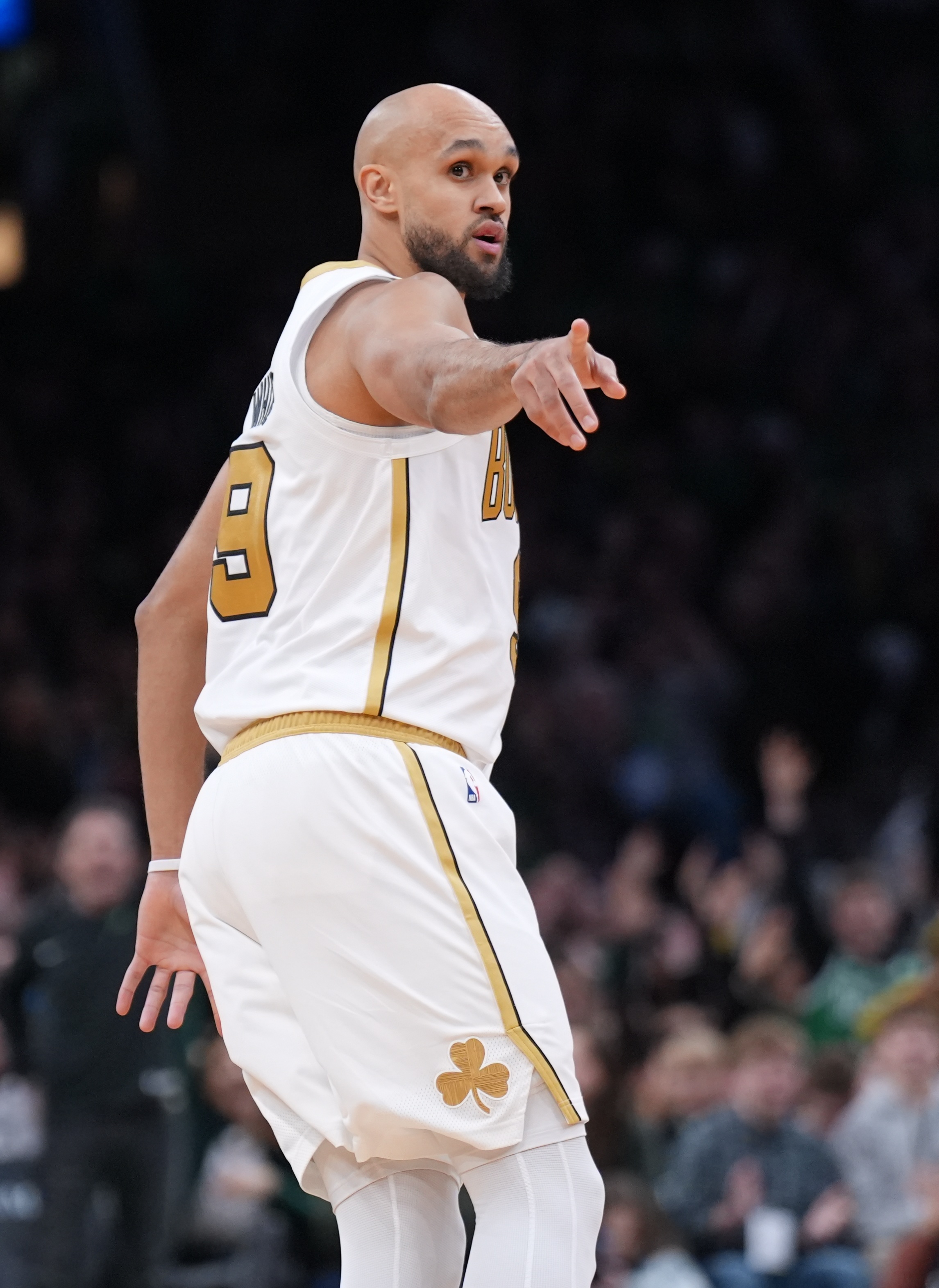 [体育世界]斯波：德里克·怀特是最低估的球员之一 只要他上场就能发挥作用(图1)