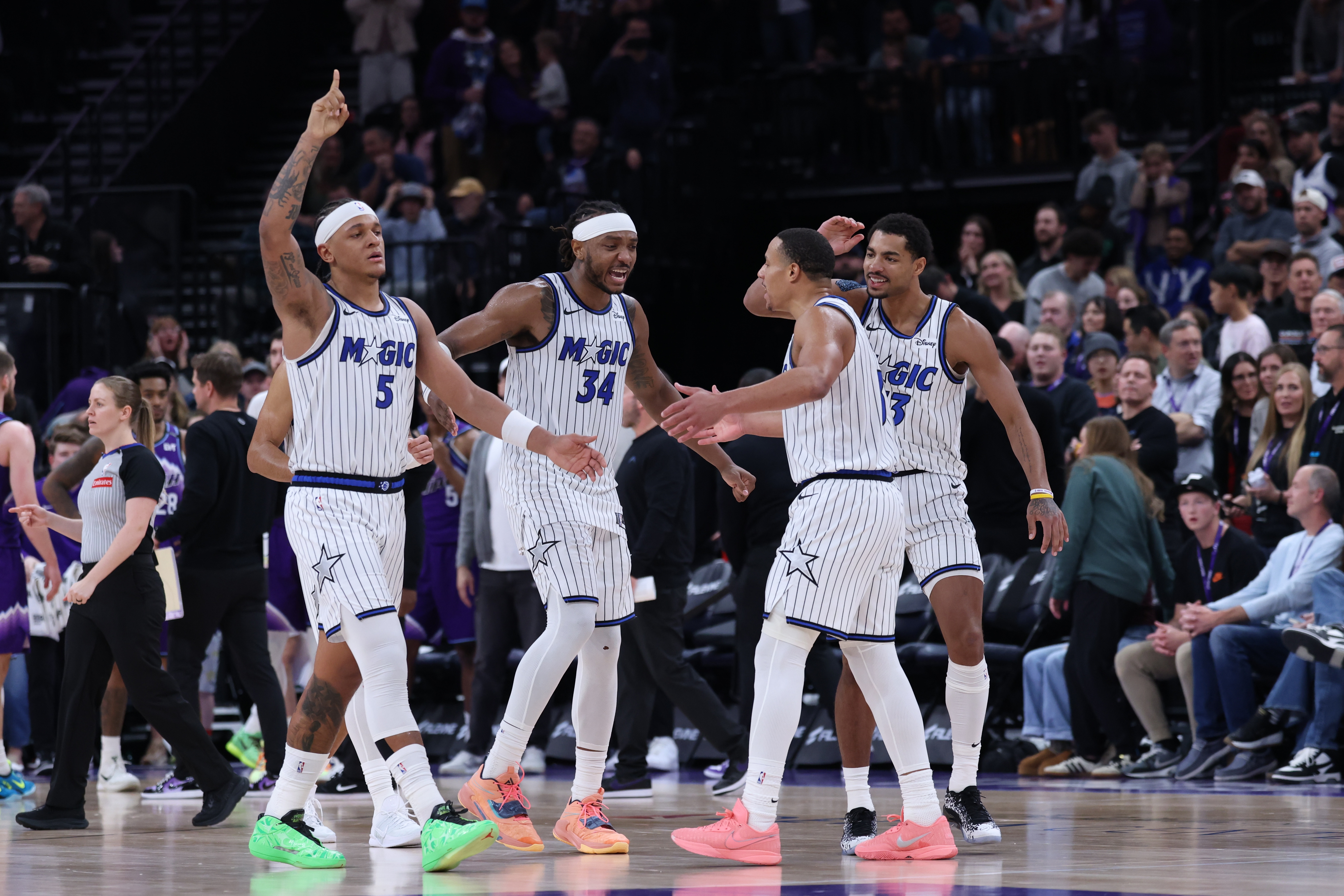 [最新提要]12人超长轮换！追梦和传切不再是勇士➡️刚需 拒绝功勋篮球不破不立(图2)