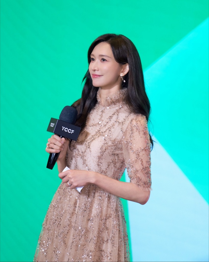 [赛事追踪]还是宝岛联⬆️赛会玩！一队请来悠亚 另一队请来“优雅女神”林志✌️玲(图2)