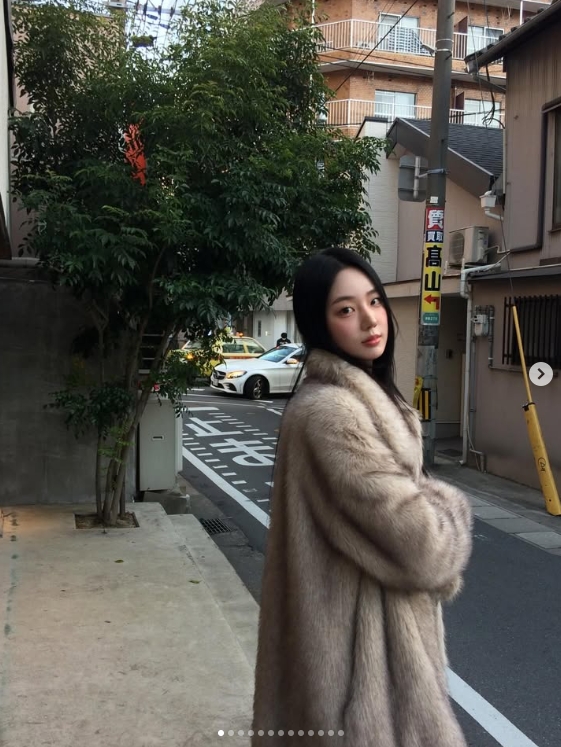 T1粉丝集合！Peyz姐姐晒照：最近的游客照🍣🍜🍢🍙🍱🥟🍺