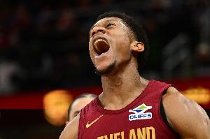 NBA球队间疯狂交易：国王、骑士、公牛达成多笔交易