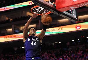 克利夫兰骑士队进行三方交易，亨特交易至国王队