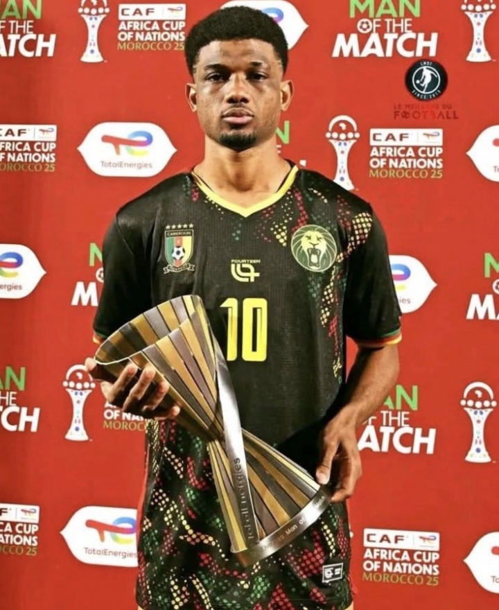 何穿品如衣？阿玛德当选非洲杯全场最佳，身穿姆伯莫球衣领奖