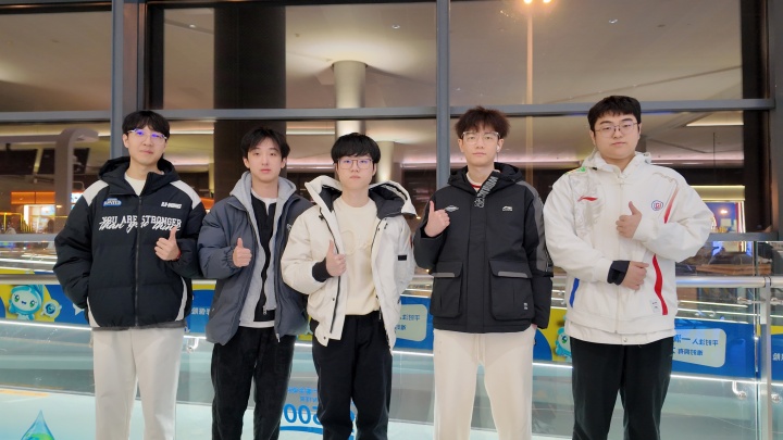 LGD晒出发返图:出发啦,家人们西安见