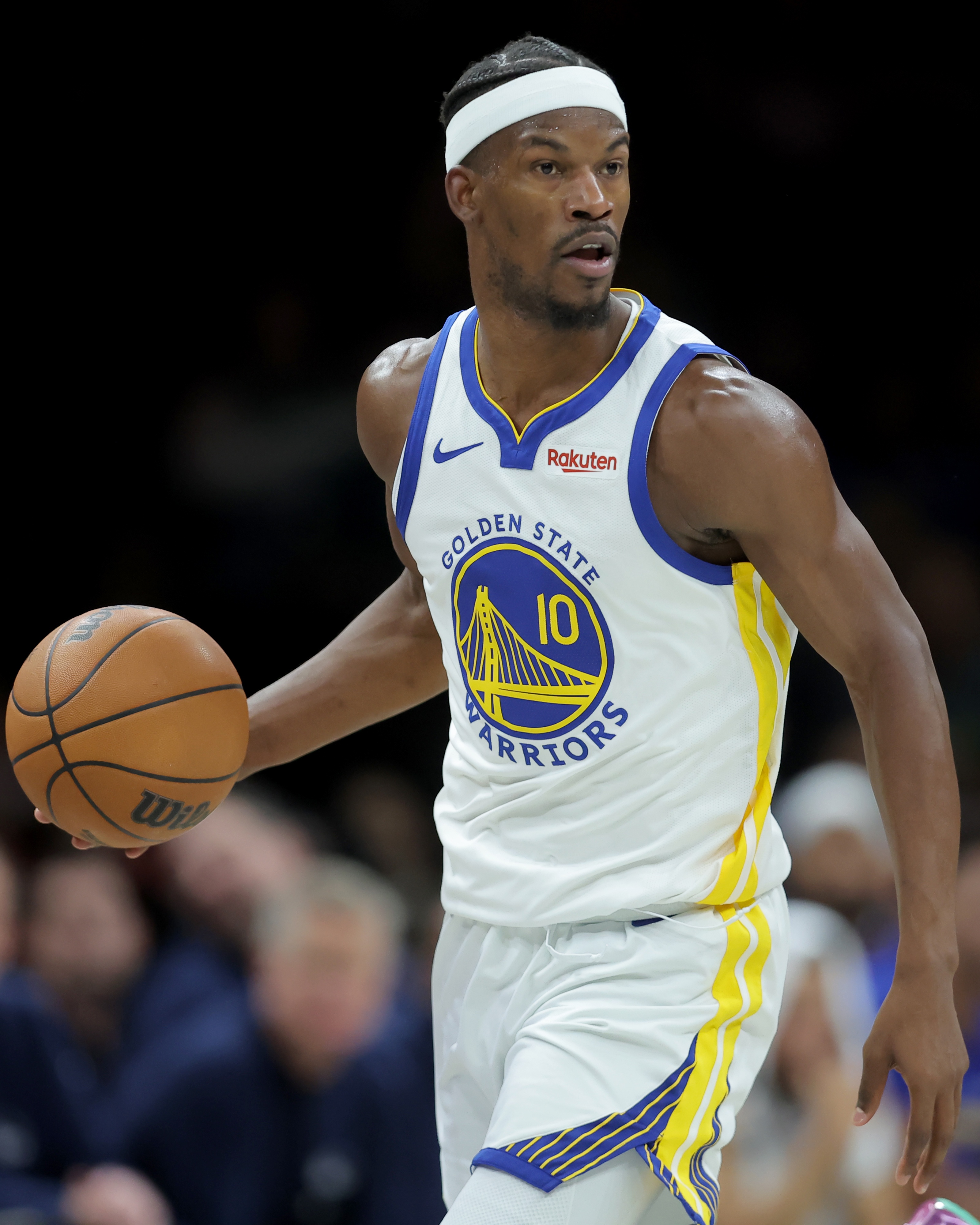 【球迷看点】张佳玮：巴特勒受伤右膝内侧副韧带曾伤过 和上次差不多得1-2个月(图1)