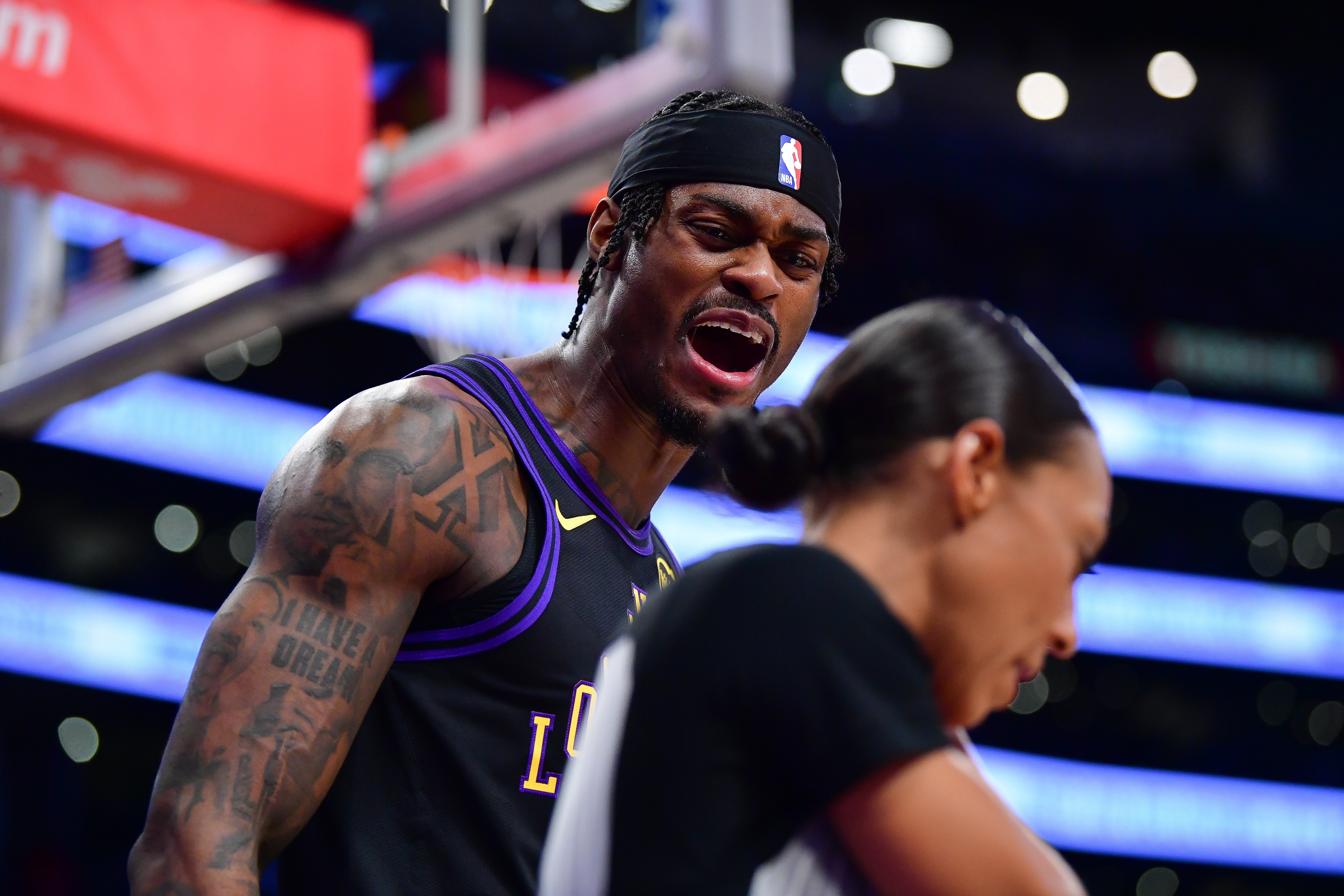 [篮球]詹姆斯：我们非常需要范德比尔特的运动能力 需要他投进底角三分(图1)