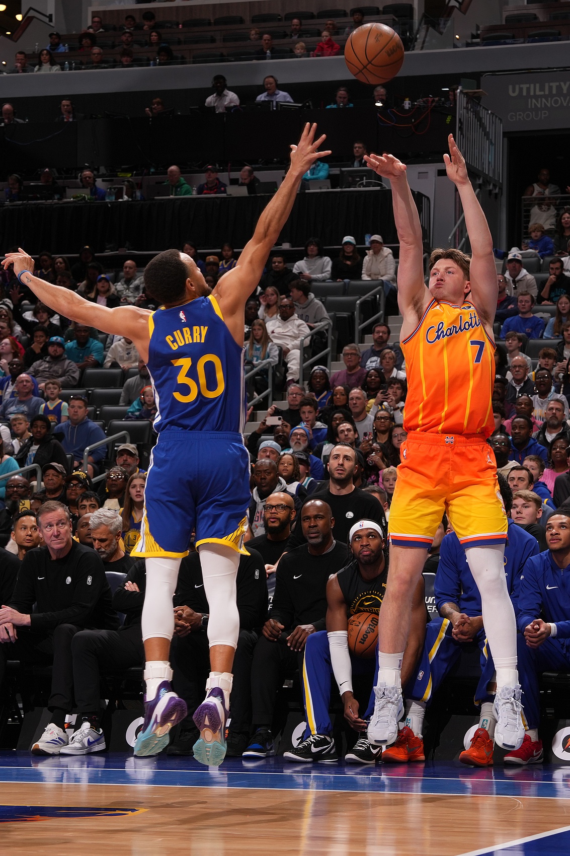 [篮球]库里：克尼佩尔的风格非常适合NBA 快节奏&阵地战他都应对自如！(图1)