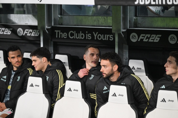 [推荐]米体：奥蓬达、戴维轮换搭档伊尔迪兹 米利克小腿不适再次受伤(图1)