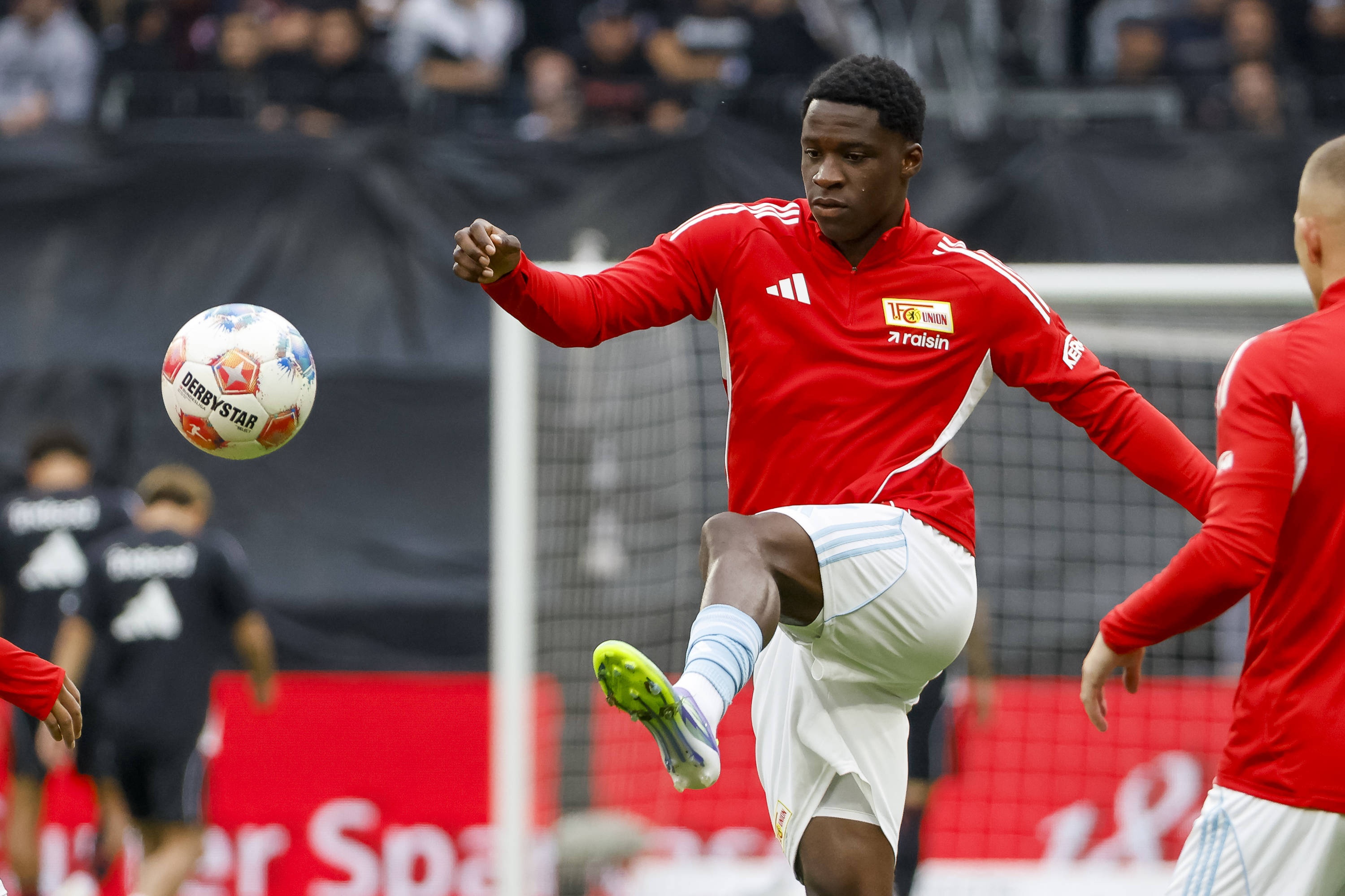 超长名字！柏林联外租青训小将‘奥卢瓦塞恩·神力·奥贝穆迪亚’