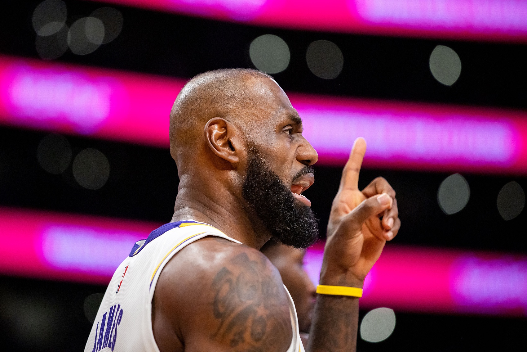 【有道理嘛?】湖记：本赛季詹姆斯场均出手15.4次和26%使用率均创生涯新低(图1)