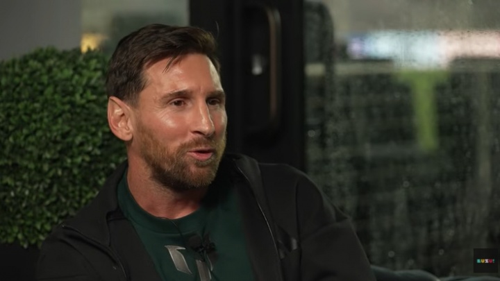 梅西谈鸡年新春视频：用西班牙语拜年纯粹是因为说外语羞怯难为情