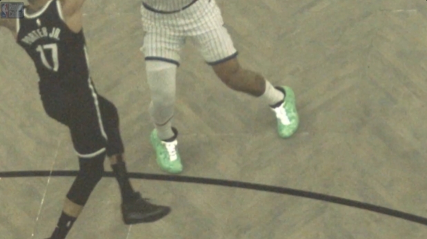 [篮球]太燃了杰明打板三分绝杀！班凯罗唯一三分打板命中反绝杀篮网(图5)