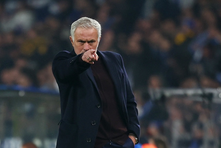 赛季遭重创！穆帅率本菲卡一周内葡联杯+葡杯出局 联赛落后10分