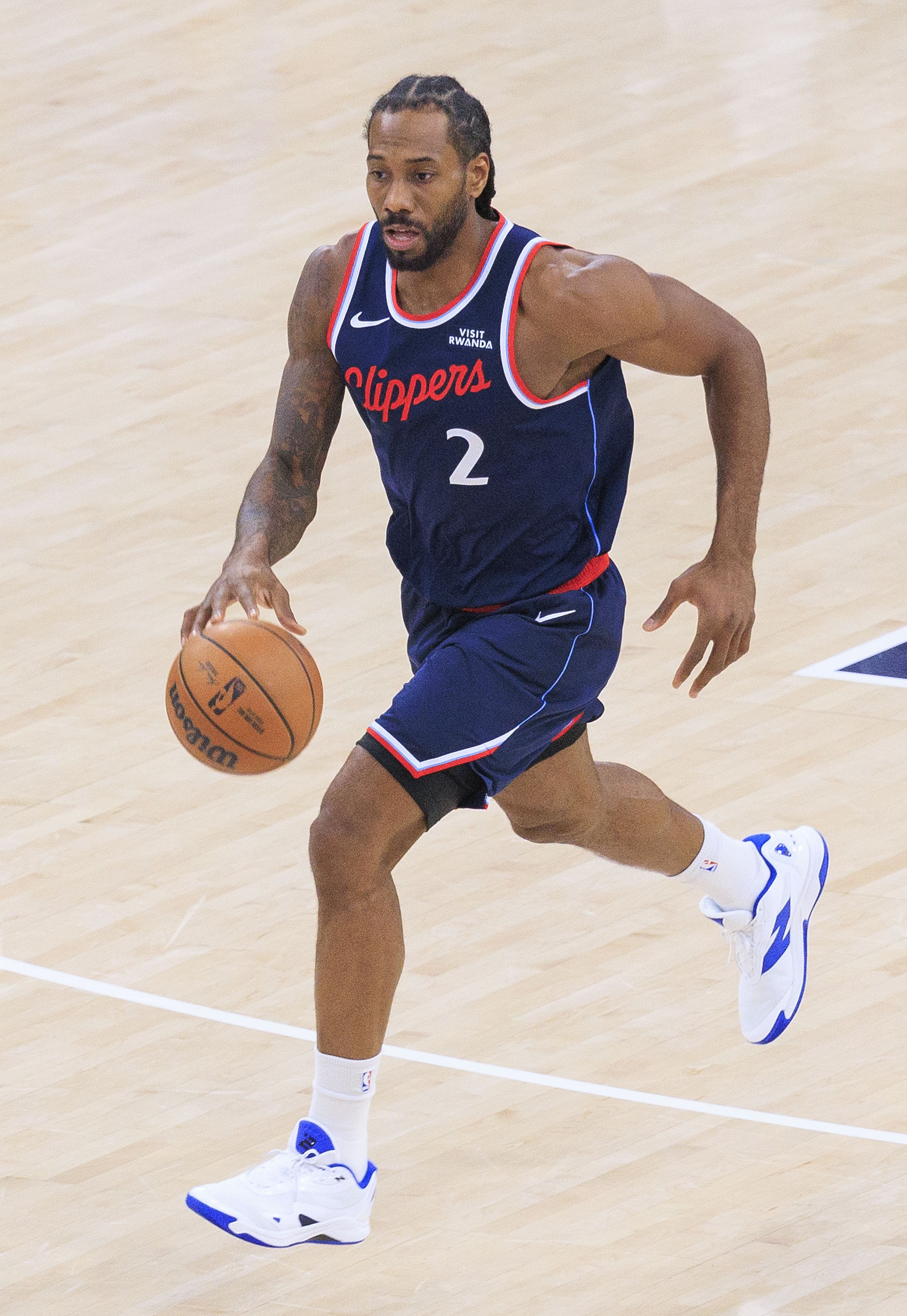 【体育资讯】连续22场得分20+！伦纳德：这无关得分 我宁愿用这些换球队排名(图1)