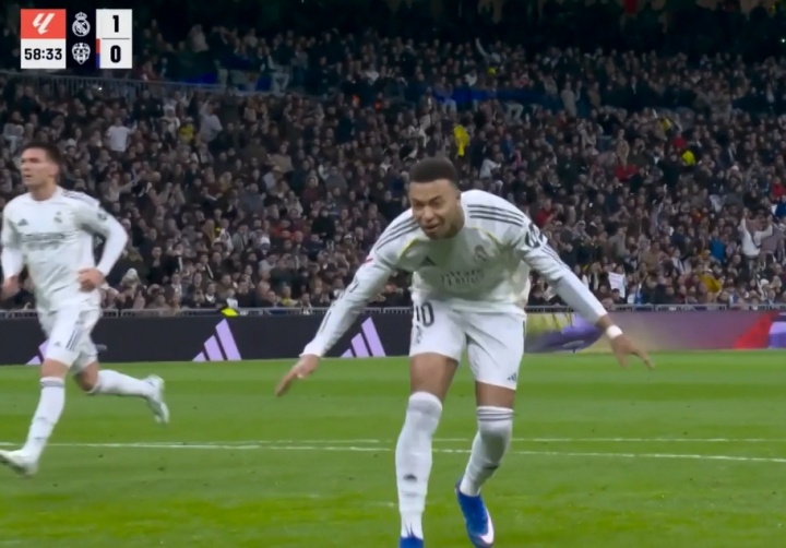 【皇家马德里】搞笑神龟姆巴佩罚入点球后当面嘲讽门将，模仿扑救左摇右晃(图1)