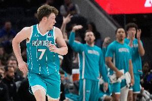 精彩战绩！NBA球队硬碰硬