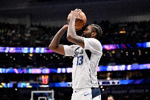 马绍尔的精准得分带领森林狼战胜独行侠