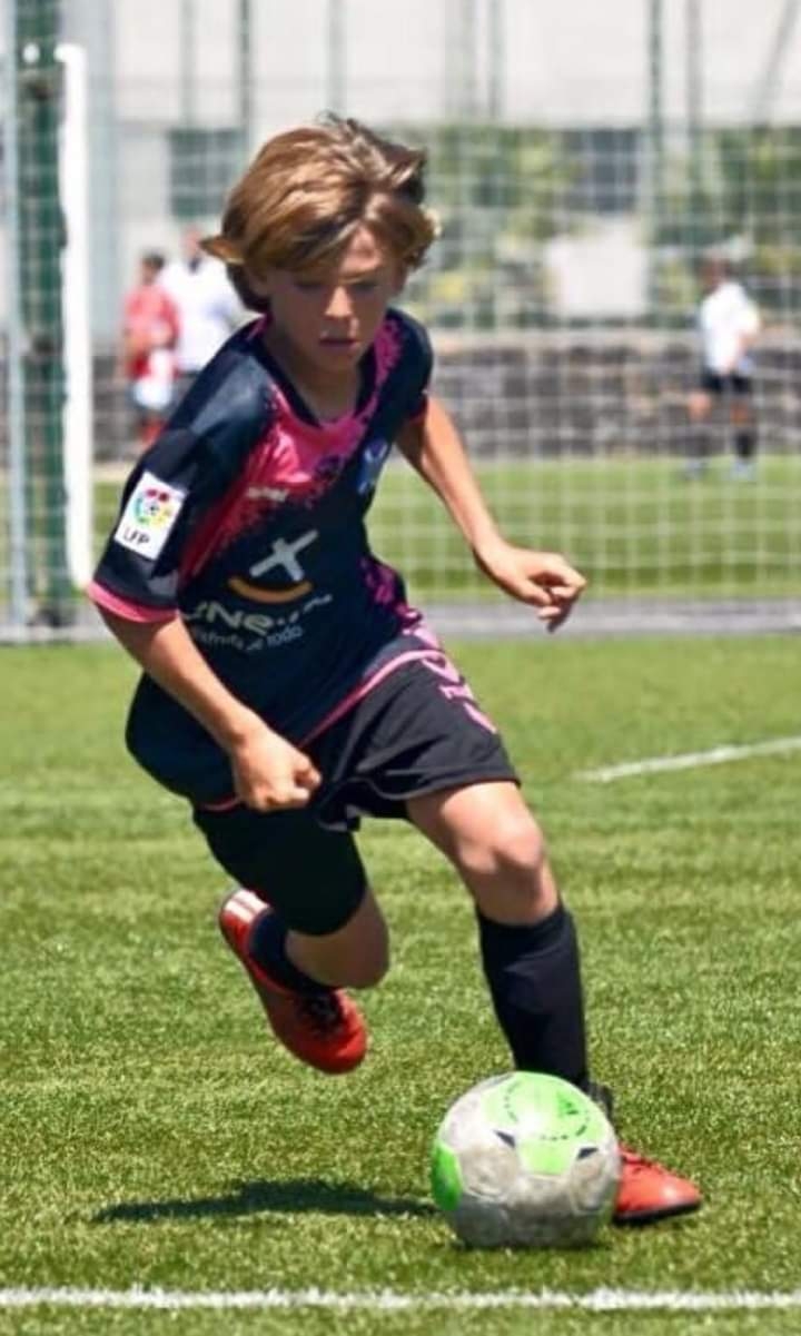 【值得一看】还好能回购！16年皇马从特内里费淘到12岁帕斯，8年后仅600万放走(图1)