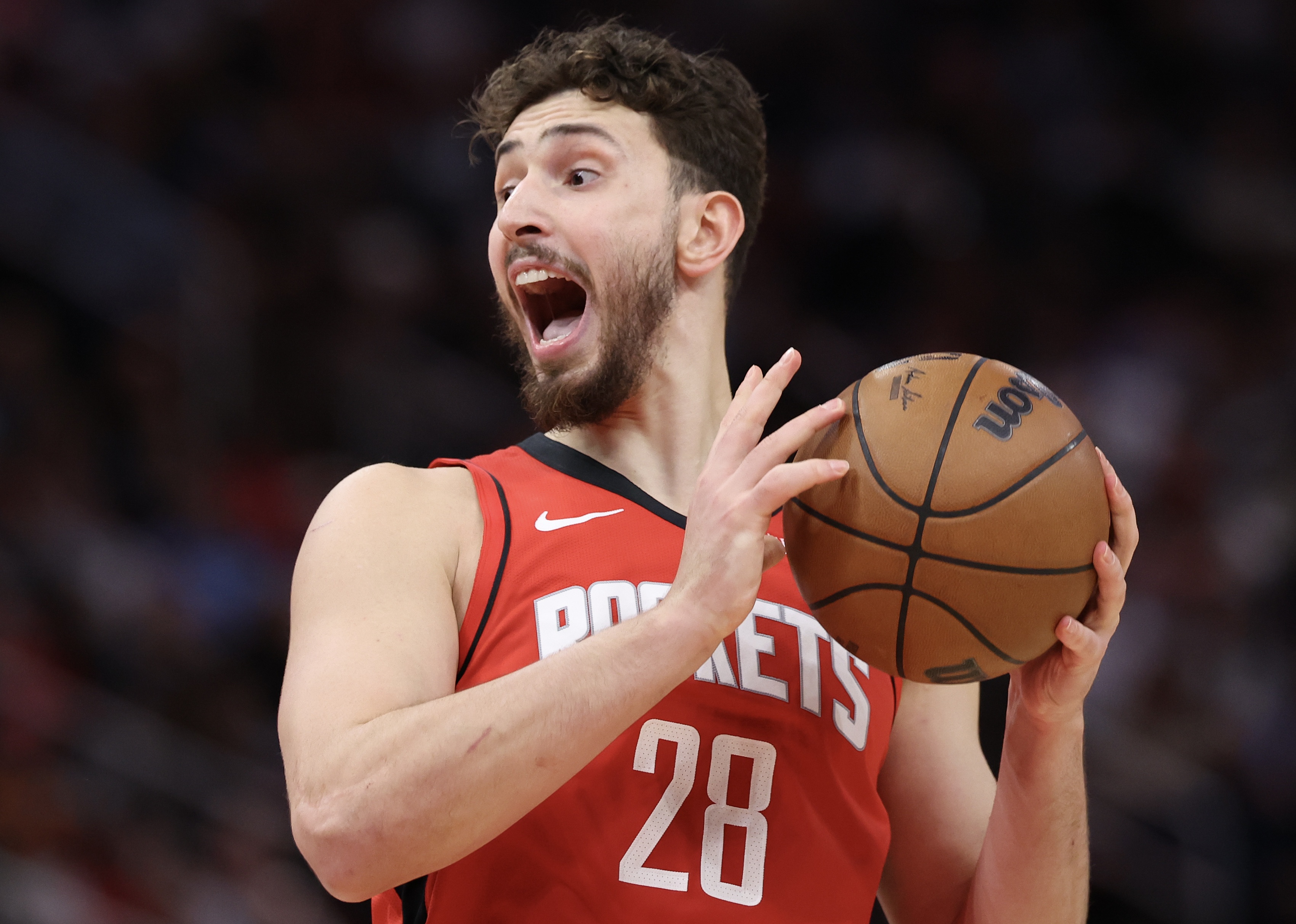 [推荐]组织中锋！赛季场均20分6助攻的中锋：张伯伦、约基奇、申京(图1)