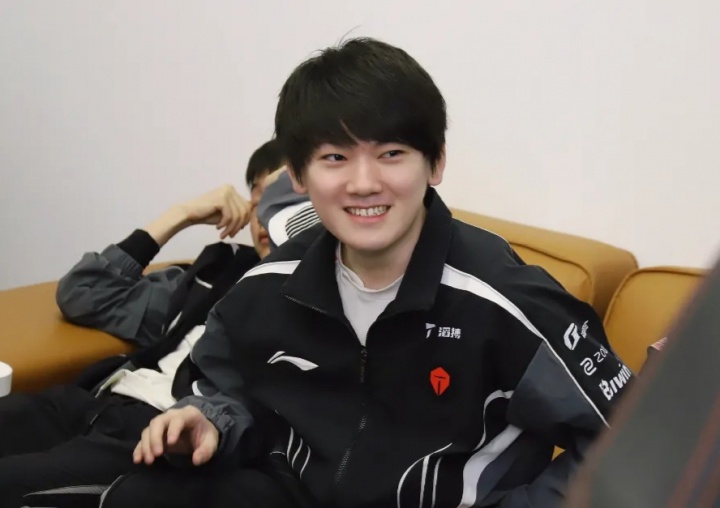 理性讨论：JKL休息对TES的影响 是不是跟当年Faker手伤休息对T1的影响一样？