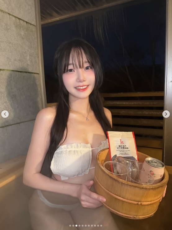 这个我是真喜欢!🤤DK美女粉丝晒照:听说泳装跟温泉更配哦!