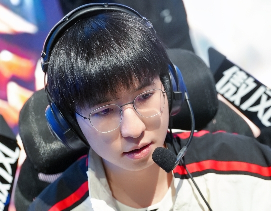 WBG击败JDG！赛后Elk更博：后面比赛继续加油