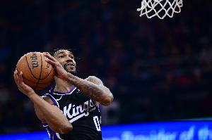 国王后卫线交易动态：蒙克和施罗德成热门话题