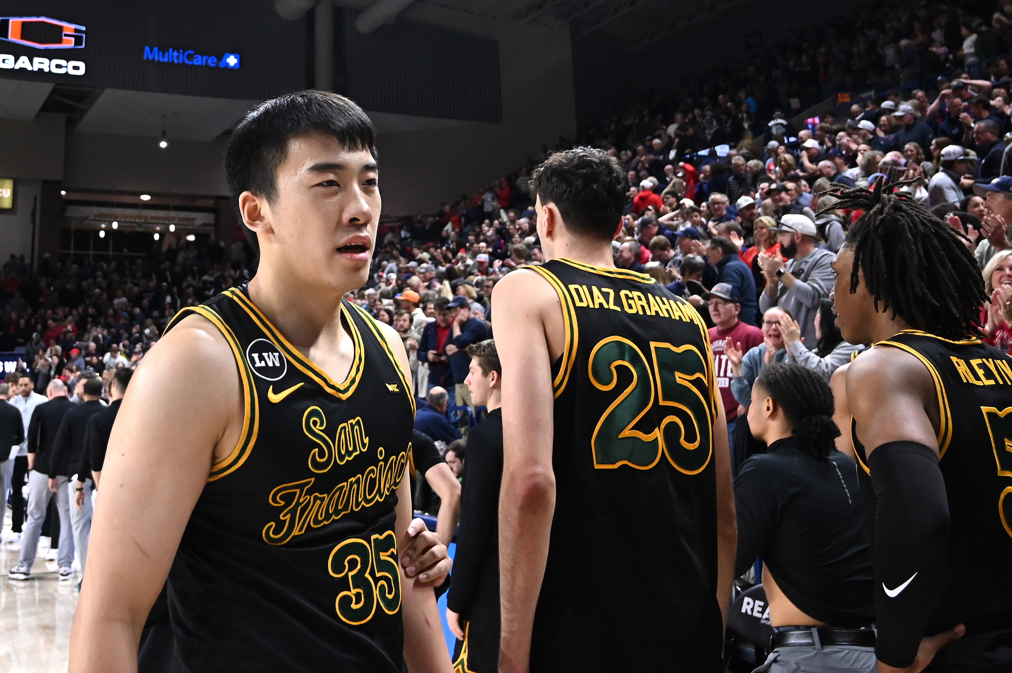 [篮球]媒体人：王俊杰今夏任务繁重 要找适合的学校 还要接受国家队征召(图1)