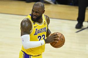 勒布朗·詹姆斯：回家之路