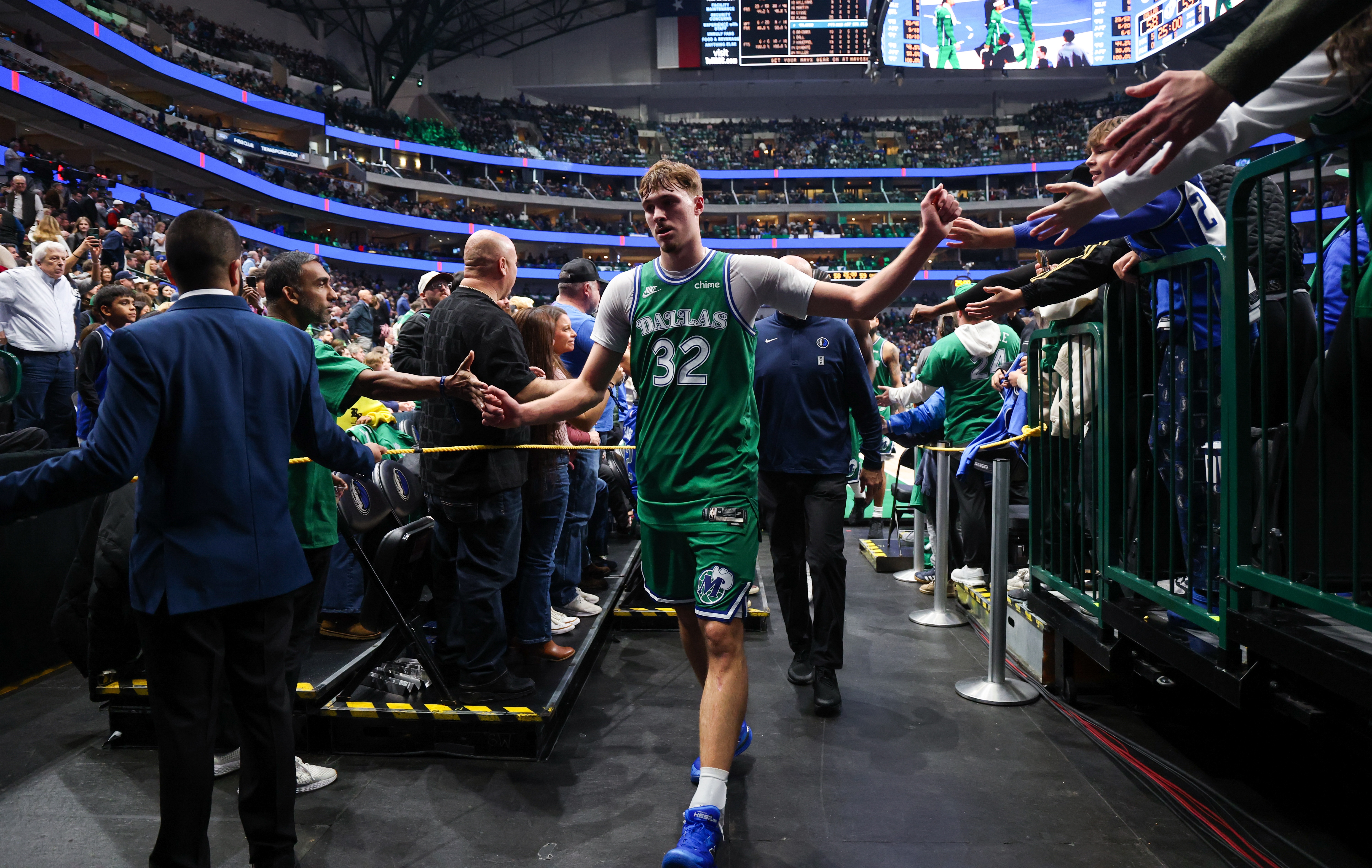 [NBA]【菜鸟】弗拉格34分12板5助持续爆 哈珀20分 克尼佩尔13分6板4助(图1)