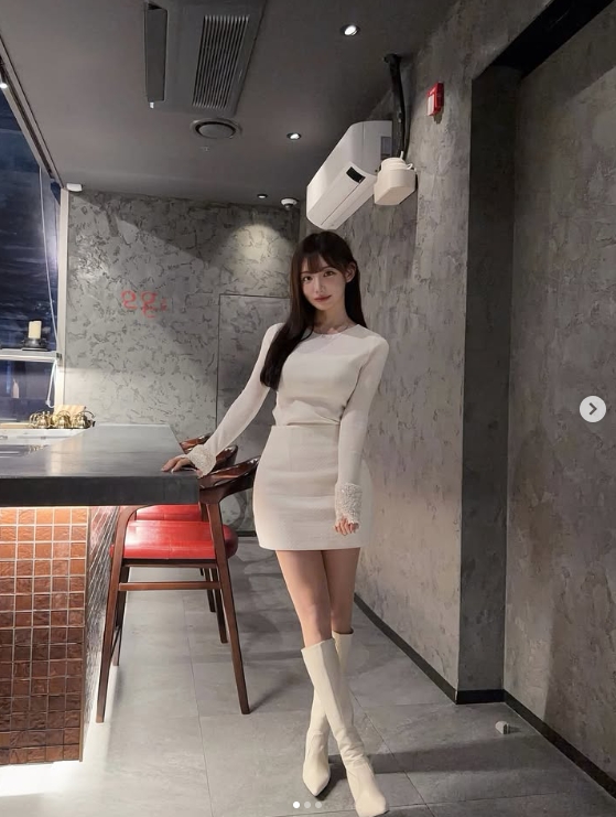 PUBG美女主持韩国国脚宋旻揆妻子郭敏善晒照：婚后更是韵味十足！