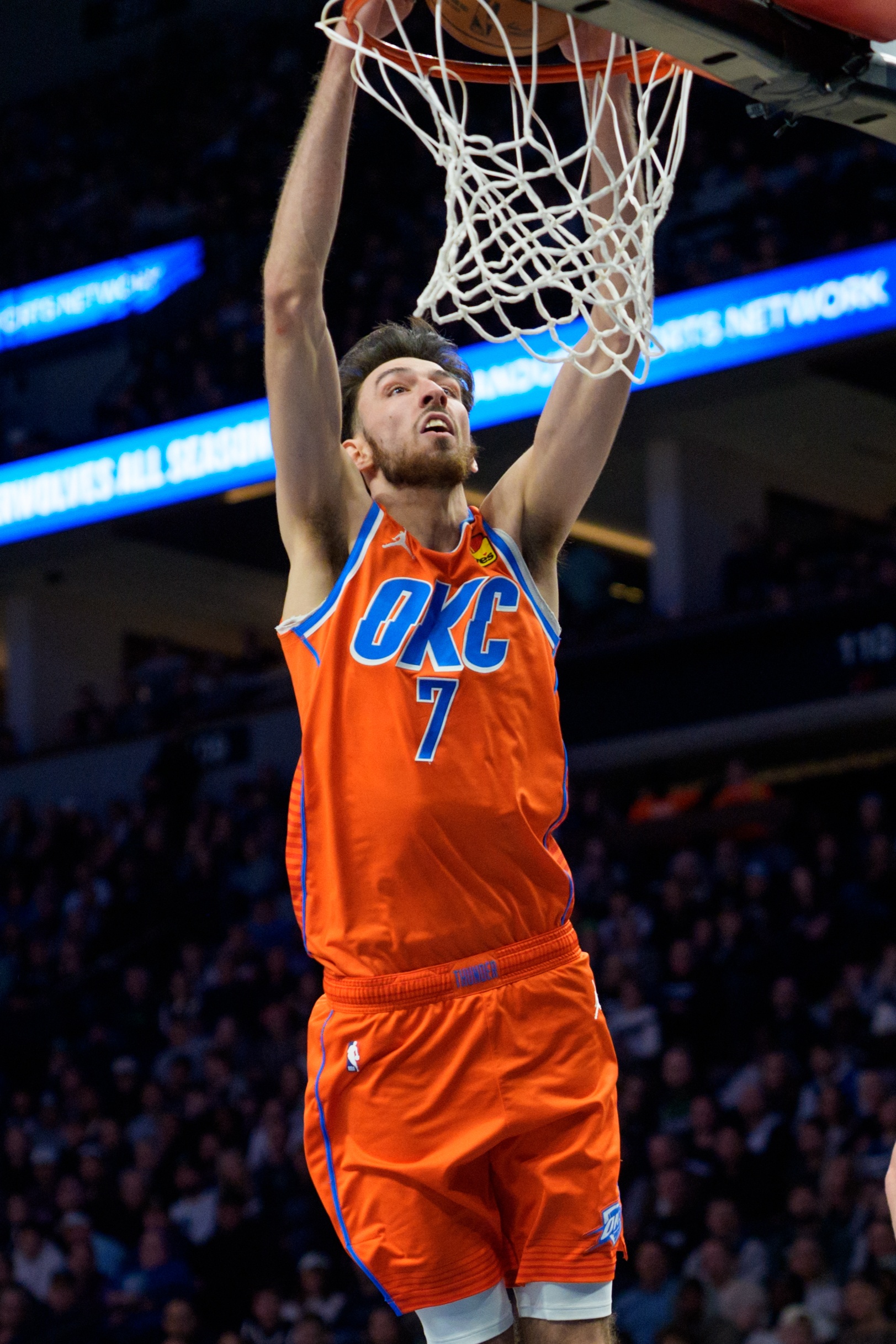 进攻不准但防守在线！切特10投3中得到14分4板1助3帽 正负值+10