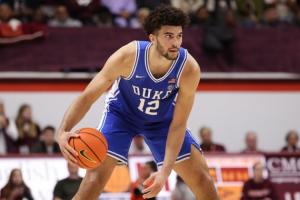 杜克大学豪取9连胜，卡梅隆·布泽尔再度高效表现