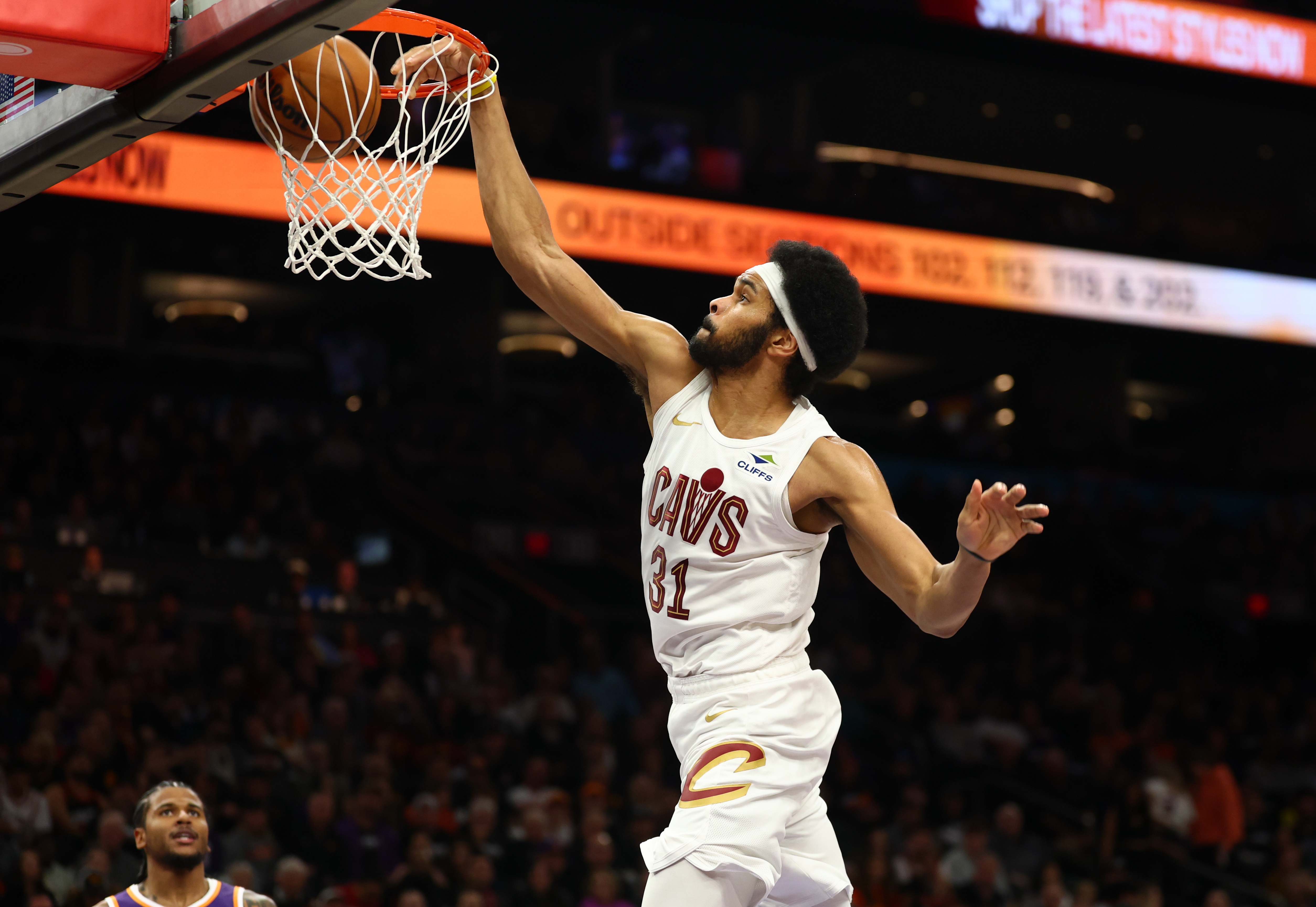 生涯之夜来了？阿伦首节生吞活剥克林根 8分钟10中8狂砍16+5+2帽