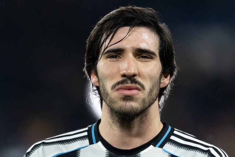 1亿镑!记者:纽卡对托纳利要价1亿镑,阿森纳为后者提供丰厚薪资