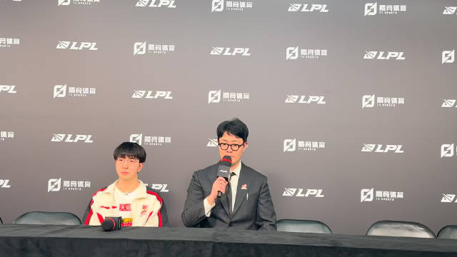 WBG教练谈第二局上路阿萝拉：BP摇摆 如果实在不行也可以去上路