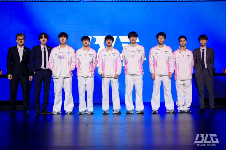 【QY球友会】BLG赛后更博：清醒地意识到 在队内配合与稳定性问题上仍有明显不足