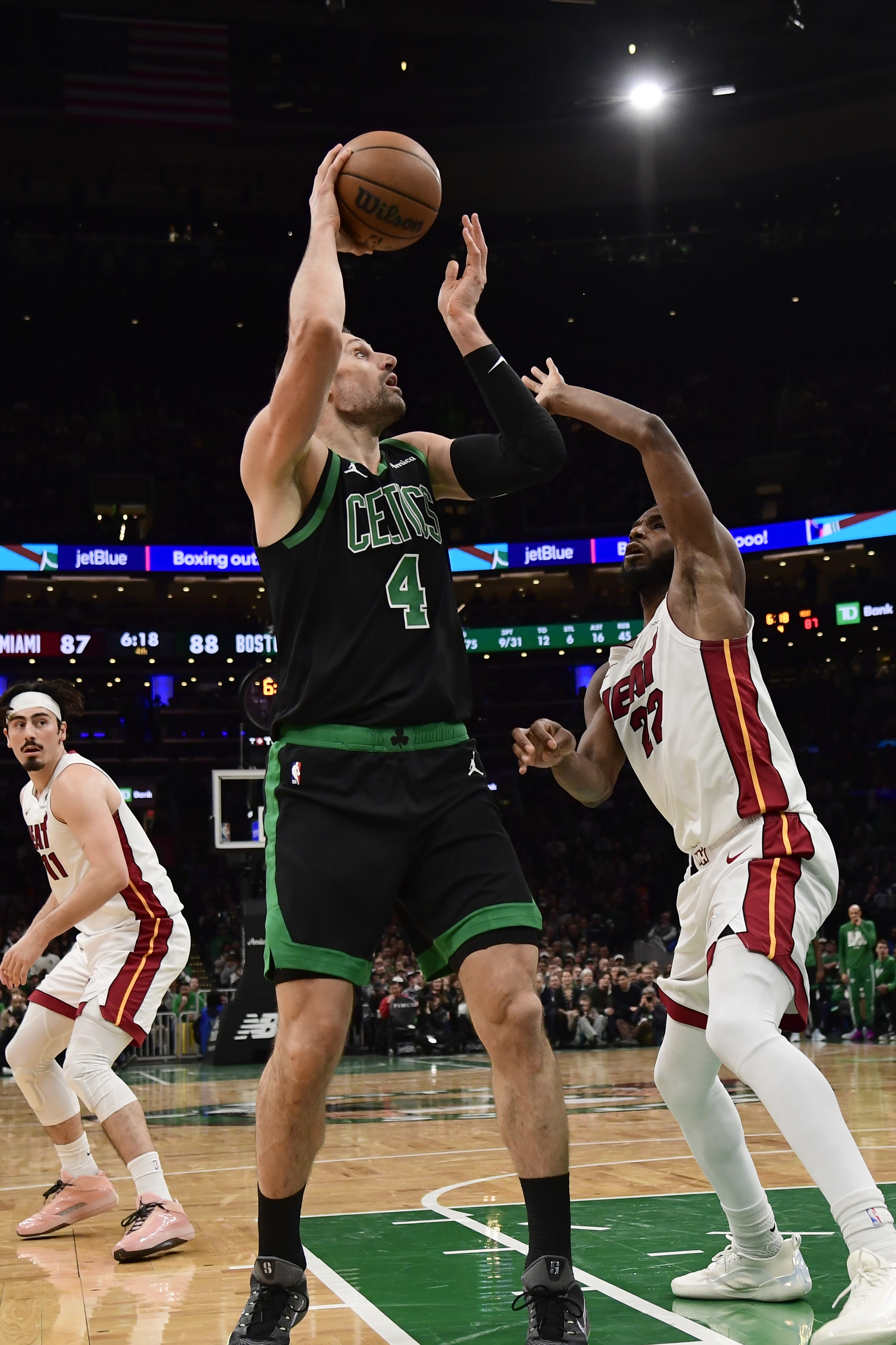 【有道理嘛?】马祖拉：武切维奇到队第一天就全力以赴 用实际表现左右比赛胜负(图1)